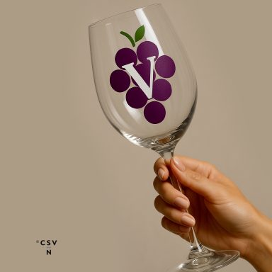 Copa de vino (racimo púrpura) Decoración sobre vidrio con motivo de uvas
